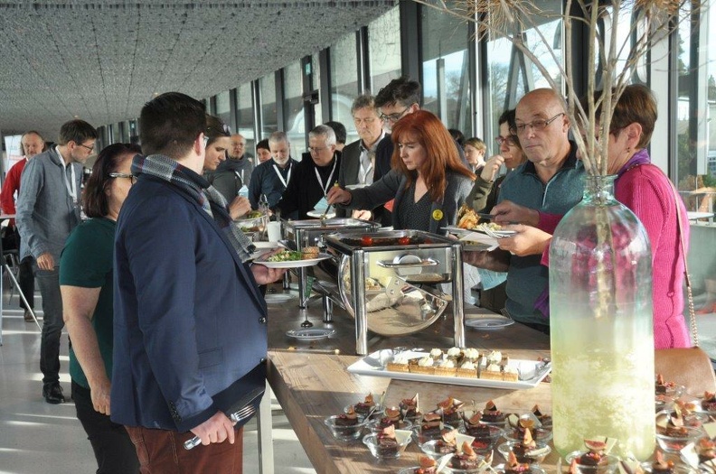 Honorarfreie Nutzung für die redaktionelle Nutzung im Zusammenhang mit der Berichterstattung zum SGB-Kongress gestattet. Weitergehende Nutzung nur nach Absprache. - impressionen-vom-sgb-kongress-impressions-du-congrs-2018-44358256620-o.jpg impressionen-vom-sgb-kongress-impressions-du-congrs-2018-44358256620-o.jpg