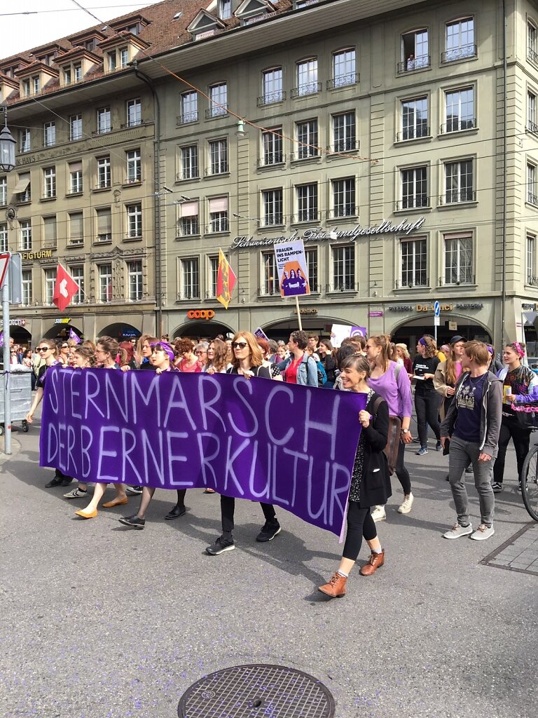 Demo am Morgen in Bern
